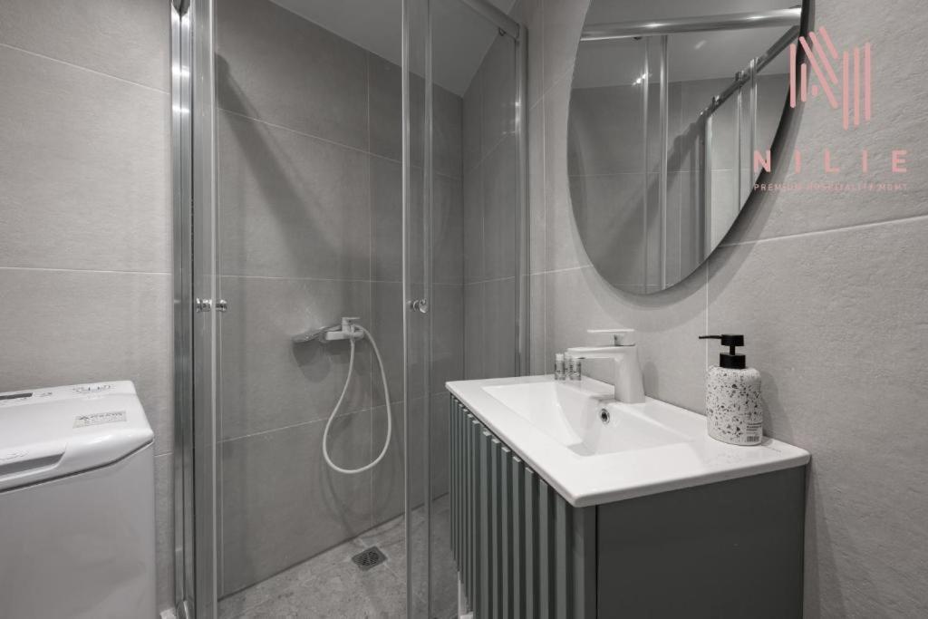 V1 Boutique Rooms, Nilie Hospitality Mgmt Salonic Exterior foto